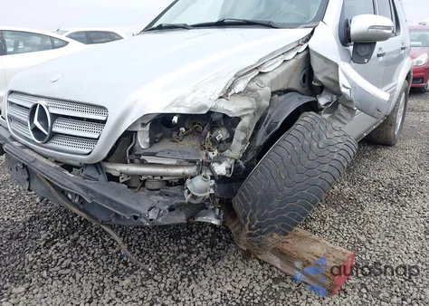 2002 Mercedes-Benz Ml 55 Amg z USA, uszkodzony, nr VIN 4JGAB74E12A292439